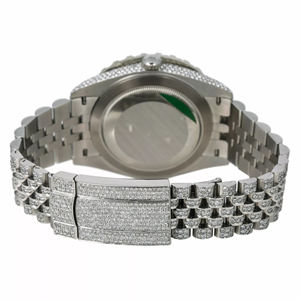 Montre de luxe pour homme avec boîtier octogonal entièrement serti de moissanite, mouvement à quartz et verre traité - Product Image 4