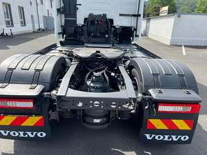 Camion benne d'occasion Volvo FH500 XL Turbo Compound 6x4 2024 avec transmission automatique, boîte de vitesses rapide et moteur diesel Euro 6 - Product Image 2