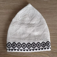 Chapeau de prière musulman pour homme, en coton 100%, avec design en relief, broderie à la main, ajustable, style Kufi arabe, noir et blanc, personnalisable