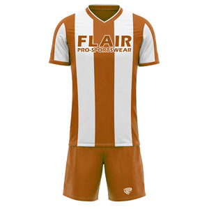 Kits de fútbol retro de diseño personalizado, uniformes de camiseta de fútbol de alta calidad para hombres y niños, conjuntos superiores de moda, nombre España, servicio OEM - Product Image 5