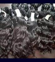 Prix de gros usine Lot de cheveux indiens bruts 100% naturels Extensions de cheveux humains Ondulation naturelle Cheveux indiens vierges Remy Yaki Body Wave