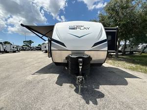 Venta al por mayor de Forest River Work & Play 2-1-L-T 2022 de segunda mano a precio económico - Product Image 3