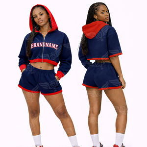 Conjunto de Sudadera Corta y Pantalones Cortos Rojos para Mujer, Venta al Por Mayor 2026, Ropa Deportiva de Dos Piezas con Capucha en Contraste Gris - Product Image 3