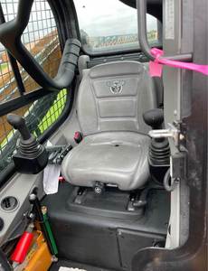 Cargadora Compacta Case SV280B 2023: Potente Rendimiento de Elevación Vertical para Sitios de Trabajo Modernos - Product Image 5