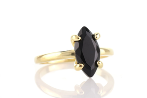Belle bague en onyx noir plaqué or 18 carats faite à la main bijoux fins pour femmes cadeau de mariage - Product Image 4