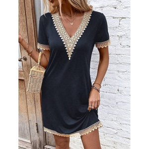 Vestido corto de viscosa con encaje y cuello en V de manga corta para mujer, 36716 - Negro - Product Image 4