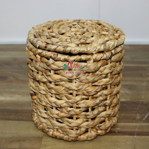 Artex Dong Thap Vietnam – Boîte à mouchoirs ronde en fer faite à la main avec placage en jonc de mer et jacinthe d'eau pour la décoration intérieure - Product Image 5