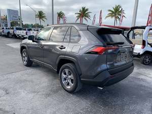 Toyota RAV4 XLE FWD 2022 Usada de Alta Gama - Product Image 4