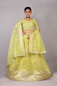 Precio de fábrica Organza Fluid Silk Banarasi Lehenga Choli para bodas y fiestas de proveedor indio - Product Image 6