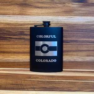 Nouvelle flasque en métal plaqué bleu marine pur d'une seule pièce avec un design et un matériau extra premium à un très bon prix - Product Image 1