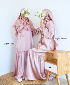 Ensemble Abaya en Soie avec Pashmina Style Élégant Robe Musulmane Femme Vente en Gros - Product Image 4