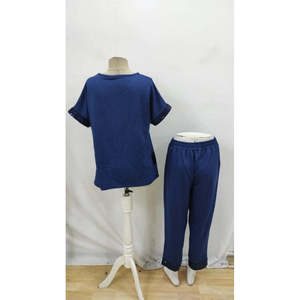 Ensemble deux pièces pour femme, chemisier à manches courtes et col en V en viscose à paillettes et pantalon, 36144 - Bleu marine - Product Image 5