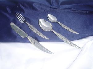 Ensemble de couverts de Table, or et acier inoxydable, vernis brillant, de luxe, moderne, qualité supérieure, 4 pièces - Product Image 6