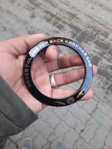 กำไลข้อมือโลหะแข็งคุณภาพสูง กันน้ำ แบบกำหนดเองได้ สำหรับผู้ชาย - Product Image 1