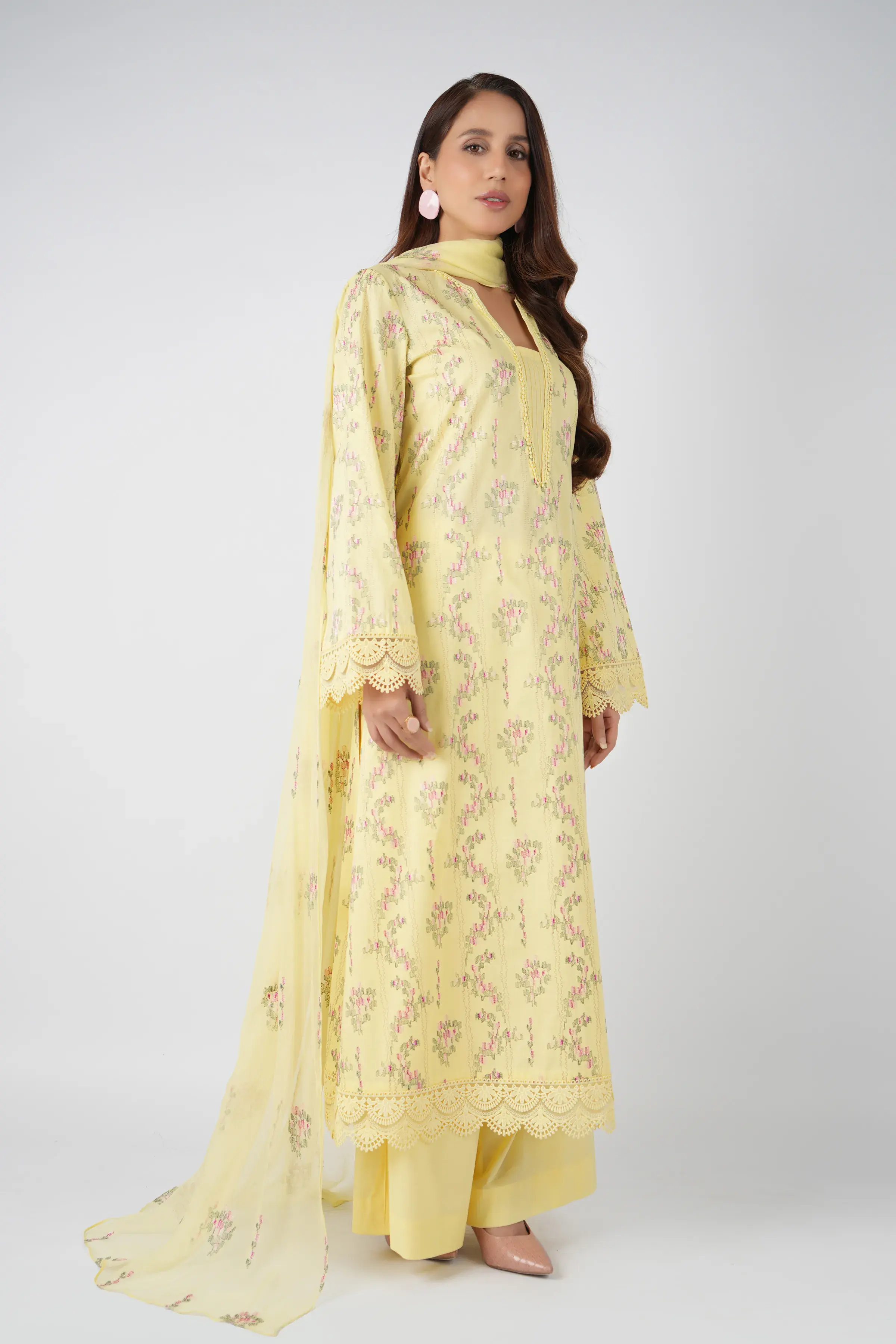 สีเหลือง