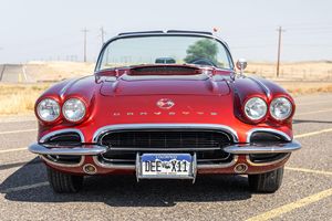 Chevrolet Corvette C1 d'occasion de 1962, année de fin de série, restaurée, avec toit rigide de couleur carrosserie incluse - Product Image 1