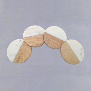 Plus d'avis MOON THEY Sous-verres ronds en bois d'acacia et marbre Tasse à boissons en bois de taille personnalisée Tapis et tampons élégants - Product Image 4