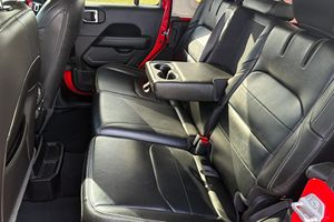 JEEP WRANGLER UNLIMITED SAHARA 4XE 2021 D'OCCASION CÔTÉ GAUCHE/CÔTÉ DROIT - Product Image 4