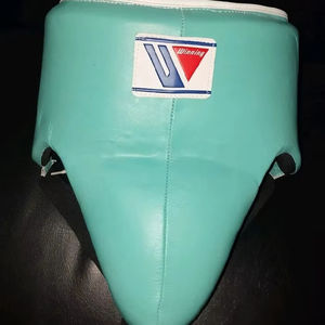 Protège-aine de boxe en cuir de haute qualité, fabriqué avec des matériaux de qualité supérieure, à prix abordable pour hommes, qualité premium - Product Image 1