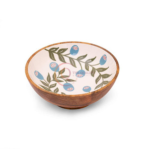 Bols de service de fruits japonais élégants faits à la main en bois de chêne Design admirable pour les accessoires de table de fête Bols à mélanger les aliments - Product Image 2