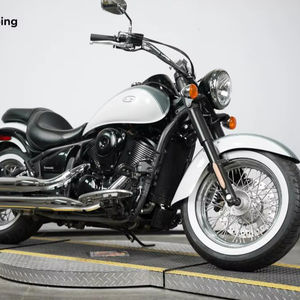 Motocicleta Vulcan 900 Classic Cruiser 2024, Equilibrio Perfecto de Estilo - Product Image 1