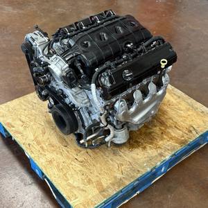 Moteur à essence V8 6,2 L neuf, bloc long L9H à vendre, moteur de performance élevée, faible kilométrage, prêt à être expédié - Product Image 1