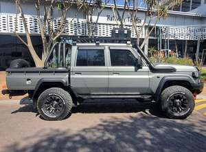 Gray Used 2022 LCruiser <b>70</b> Series Pickup 4x4 Diesel Turbo Automatic R17 Road Utility Truck Aluminium Alloy Roof Rack Fabric - Product Image 3