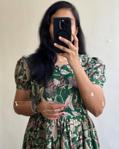 ชุดแม็กซี่เดรสเร่ร่อนสำหรับผู้หญิงลายชนเผ่าโบราณทรงเอพอดีกับแขนพองขี้เล่น - Product Image 1