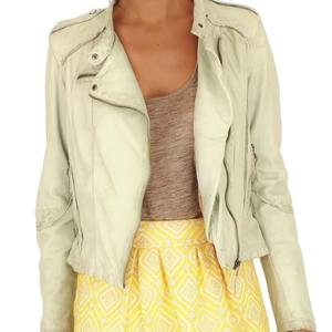 แจ็คเก็ตหนังรถจักรยานยนต์ของผู้หญิงคลาสสิกระบายอากาศได้ดีกันน้ำทนทานเสื้อหนังวัวอุ่นใส่สบายสำหรับฤดูใบไม้ร่วง - Product Image 1