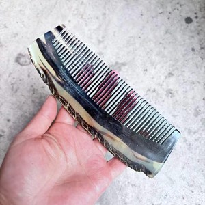 Peine de Cuerno Natural Pulido de Primera Calidad, Hecho a Mano, Duradero, para el Cuidado del Cabello y la Barba, para Hombres y Mujeres - Product Image 3