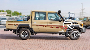 Land Cruiser LC79 Pickup 2024 4.0L 4x4 Benzina Doppia Cabina 6 Posti Ruote R18 Aria Condizionata Automatica Guida a Sinistra - Product Image 4