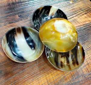 Cuenco para servir de cuerno de búfalo natural significativo para una decoración reflexiva del hogar con amor y legado a precio al por mayor de HF CRAFTS - Product Image 1