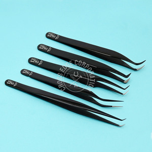 Pinzas para Pestañas con Punta de Fibra Negra Premium 90 °   Pinza para Extensión de Pestañas de 14 cm, Ligera, Herramienta Personalizada para Aislamiento - Product Image 5