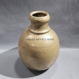 Vase rond en métal marron en gros d'usine avec texture artisanale et design incurvé élégant pour un style de maison exclusif - Product Image 1