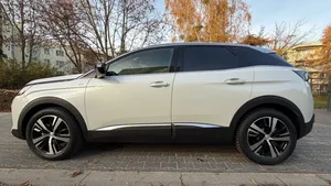 2023 PI-GE0T 3008 II RESTYLING, Faible kilométrage, Moteur en excellent état, Transmission automatique, Toit panoramique, Éclairage, Prêt à être expédié - Product Image 5