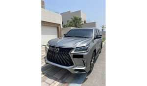 LX570 LX 2022-2023 Usado, SUV 4x4, Control de Crucero, Asientos de Cuero, Euro IV, Motor de Gasolina de 4.5L, Techo Solar Panorámico Automático de 360° - Product Image 4