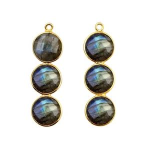 Pendentif de haute qualité de style vintage en labradorite de 10 mm, fait à la main, serti en argent sterling 925, gris bleu feu, or fin - Product Image 1