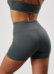 Pantalones cortos de mujer de cintura alta con envoltura de humo verde personalizados transpirables que absorben el sudor Fitness Gym Workout Short - Product Image 2