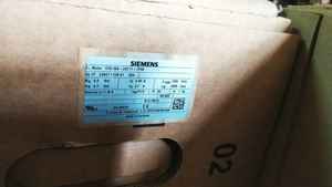 Nuevo Motor Servo Original Siemens SINAMICS 1FK2210-4AC10-0MB0 / Motor Síncrono de Alta Dinámica - Product Image 2