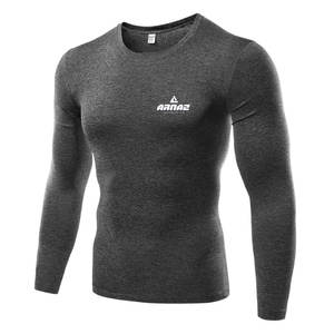 Protectores de erupción de color personalizados para hombres de calidad superior hechos con spandex/poliéster en precio al por mayor - Product Image 1