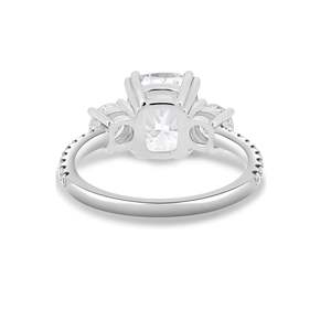 Anillo de Compromiso de Oro Blanco con Corte Cojín Alargado, Anillo de Boda de Tres Piedras, Anillo de Conjunto Nupcial, Regalo de Aniversario - Product Image 6