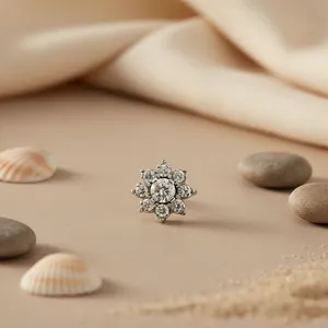 ต่างหูแบบติดหูทรงดาวประดับเพชรคิวบิกเซอร์โคเนียและมุก ดีไซน์ทันสมัย สำหรับผู้หญิง ทำจากทองเหลืองและทองแดง ชุบโรเดียม เหมาะสำหรับงานปาร์ตี้และเป็นของขวัญ - Product Image 1