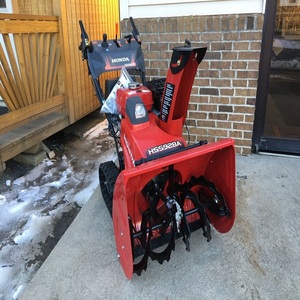 Quitanieves de calidad superior Entrega rápida Fácil de usar Equipo de invierno perfecto con motor central y motor Compre hoy - Product Image 1