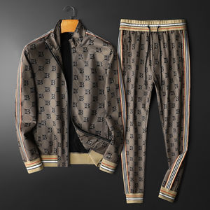 Ropa Deportiva unisex personalizada, prenda deportiva de poliéster con tela de LICRA con cremallera y logotipo impreso, conjunto de dos piezas de sublimación, OEM, venta al por mayor - Product Image 4