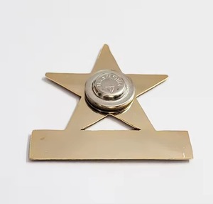 Épinglette en métal personnalisable pour exportateur indien pour employés ou anciens élèves et membres du club disponible au prix de gros - Product Image 2