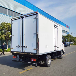 Camión Refrigerado Comercial, Camioneta Aislada para Transporte de Carne, Mariscos y Lácteos, Distribución y Entrega en Bélgica - Product Image 1