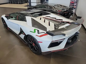 รถสปอร์ตสีขาว2021 Aventador svj รถเอสยูวีรถขับมือซ้ายและมือขวารถสำหรับขับออกไปขายของแท้ - Product Image 2