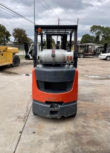 รถยกโฟล์คลิฟท์พร้อมเครื่องทำน้ำอุ่นเครื่องยนต์ดีเซล - Product Image 2