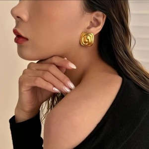 Best Selling Trendy Lightweight Korean <b>Stud</b> <b>Earrings</b> for <b>Girls</b> Office Wear College Wear Daily Use and Special Occasions - Product Image 3