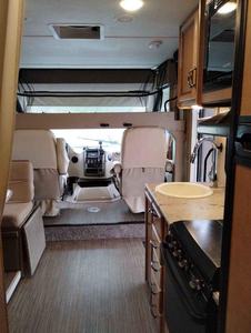 Camping-car de luxe d'occasion pas cher, modèle 2017, T-h-o-r Motor RV - Product Image 4